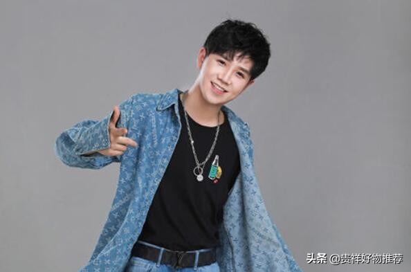 2021抖音十大網紅排行榜，祝曉晗上榜，第一視頻點贊量9.8億