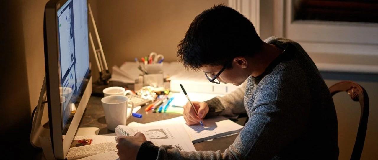 黃一刀是誰？如何在1500億的市場里畫畫？我們和3位年輕人聊了聊