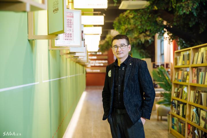 三只松鼠創始人簡介（三只松鼠ceo章燎原的創業故事及商業版圖）