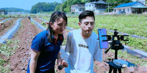 直播靠什么賺錢？新人開直播吸引人的十大技巧