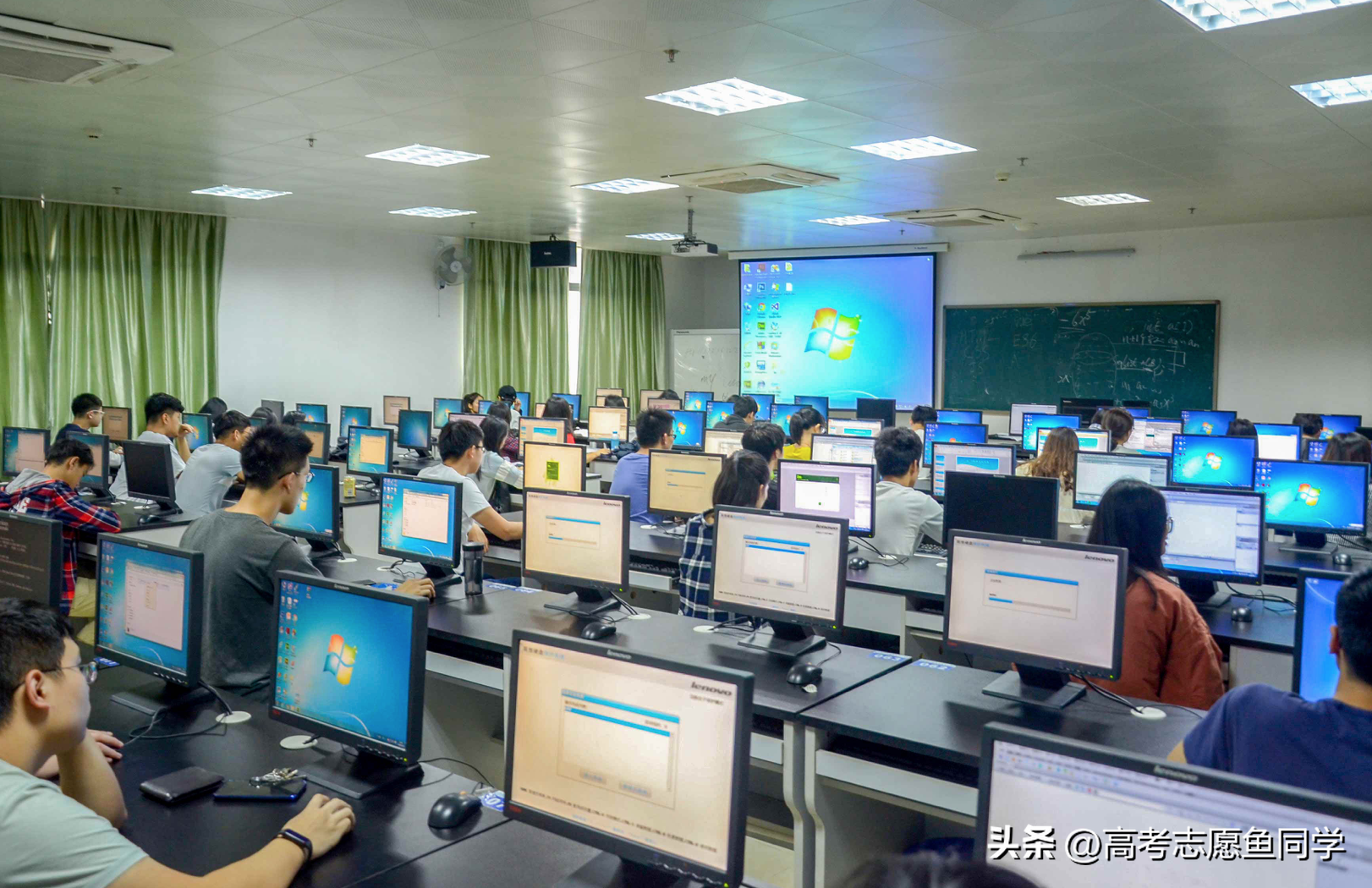 男生學(xué)什么技術(shù)最賺錢？發(fā)展前景好、就業(yè)好的專業(yè)填報(bào)選擇