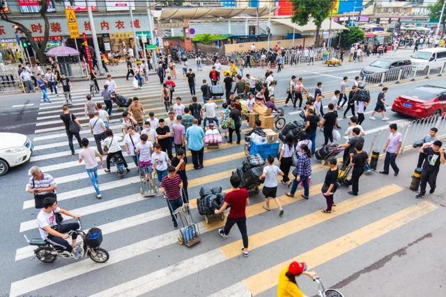 服裝拿貨網站有哪些？新手做服裝網上拿貨平臺排行榜