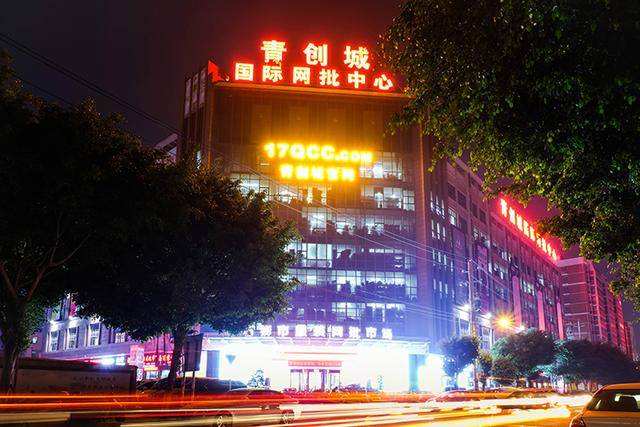外貿男裝衣服進貨渠道有哪些？大牌外貿服裝進貨渠道排行榜