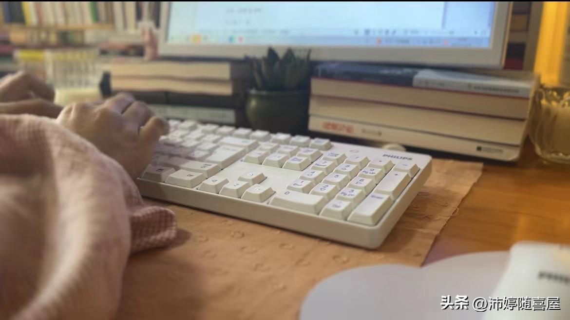 怎樣寫小說賺稿費？新人正規(guī)寫稿投稿平臺排行榜