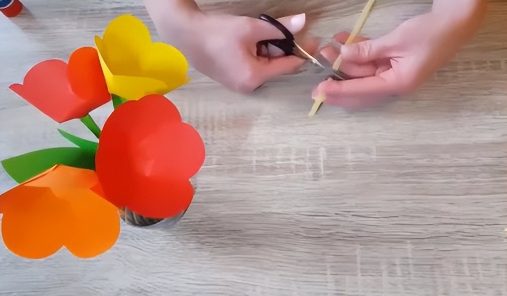 兒童簡單折紙教程-手把手教你做手工花朵